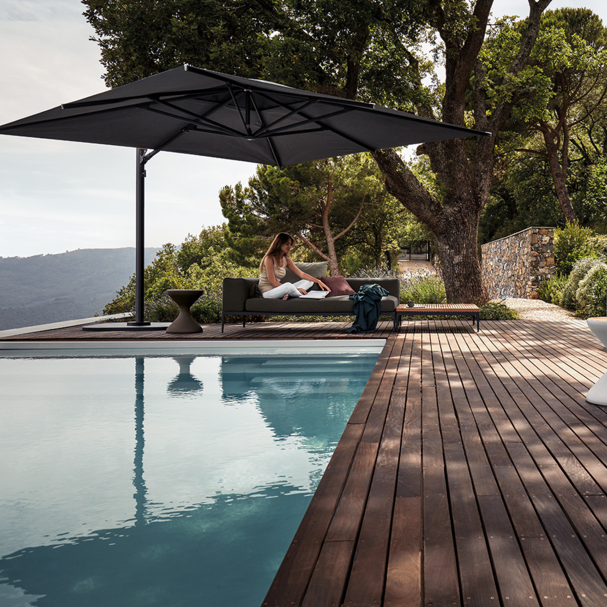 Gloster Halo Parasols Collection