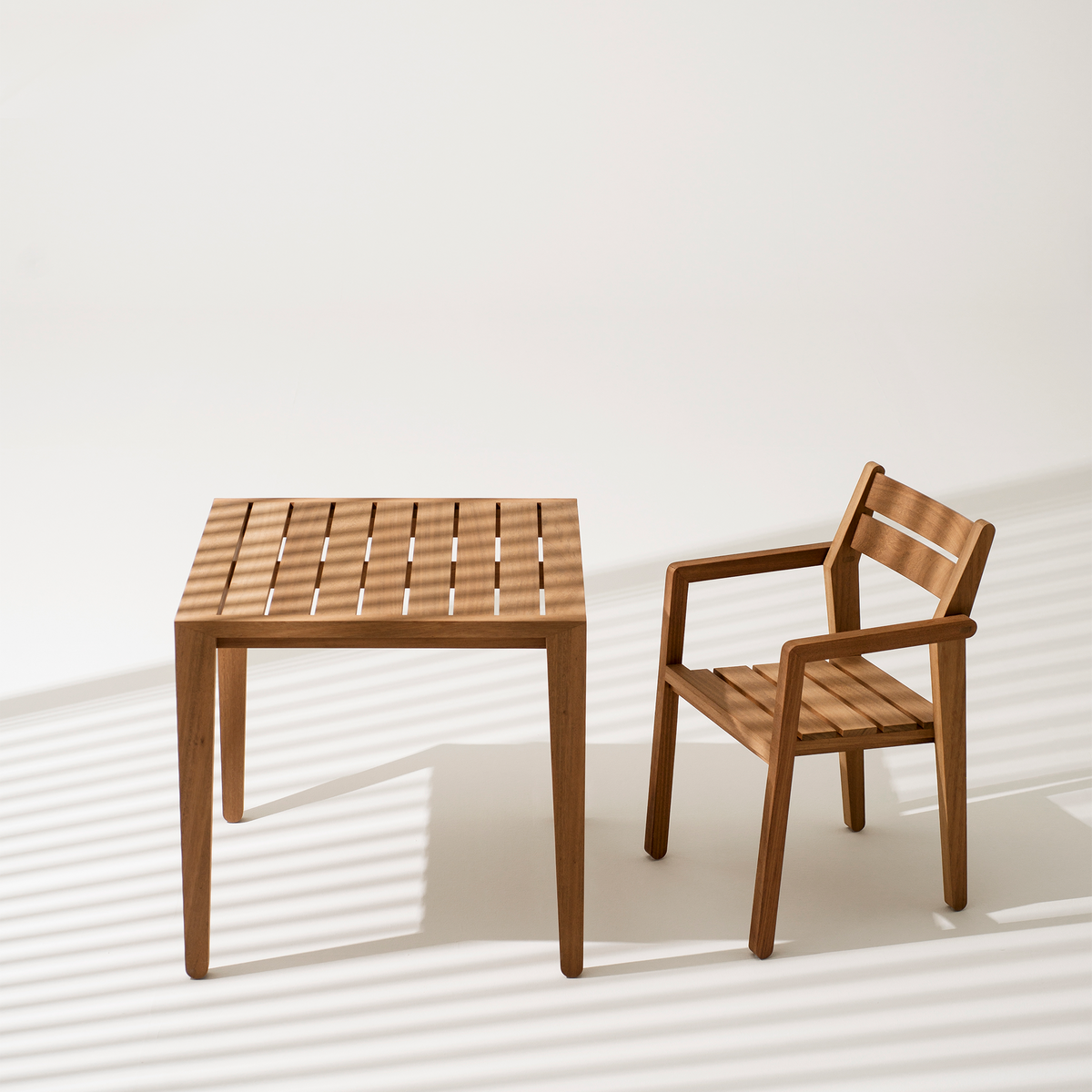 Zania Dining Table 80 x 80 x 75 cm