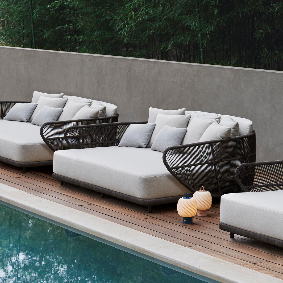 Cuff Daybed