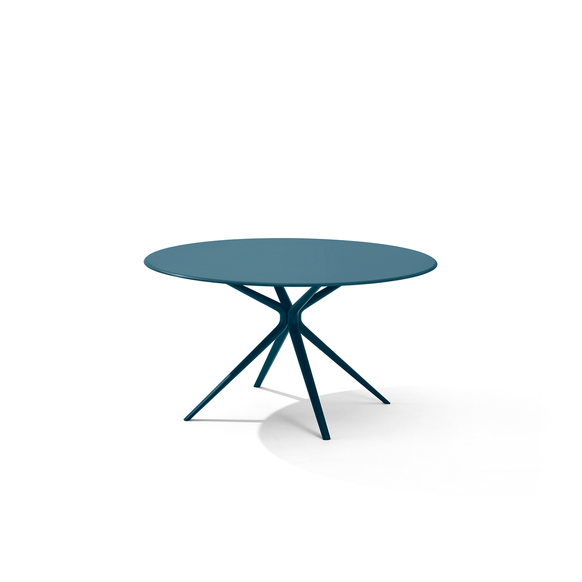 Moai Dining Table 146 dia x 74 cm