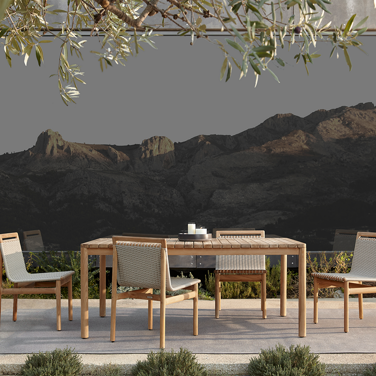 Montauk Dining Table Teak 183 x 107 x 76 cm