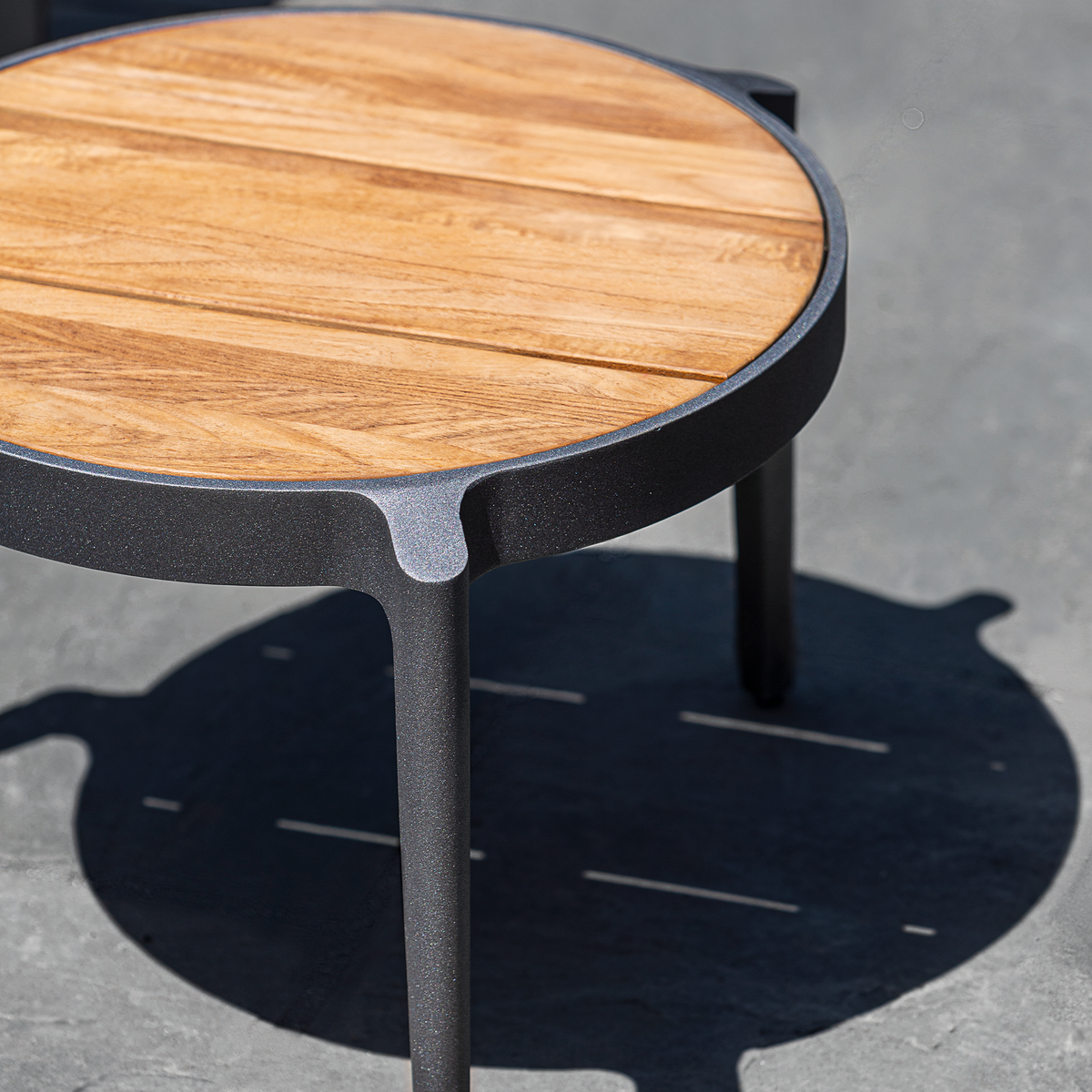 356 Side Table Teak 50 dia x 33 cm