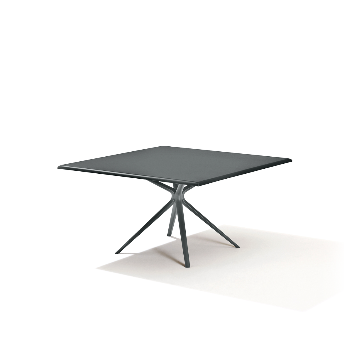 Moai Dining Table 140 x 140 x 74 cm