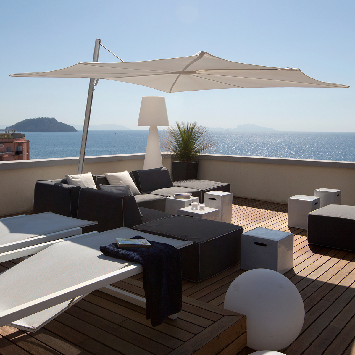 Versa PX Square Cantilever Umbrella 3 x 3 m