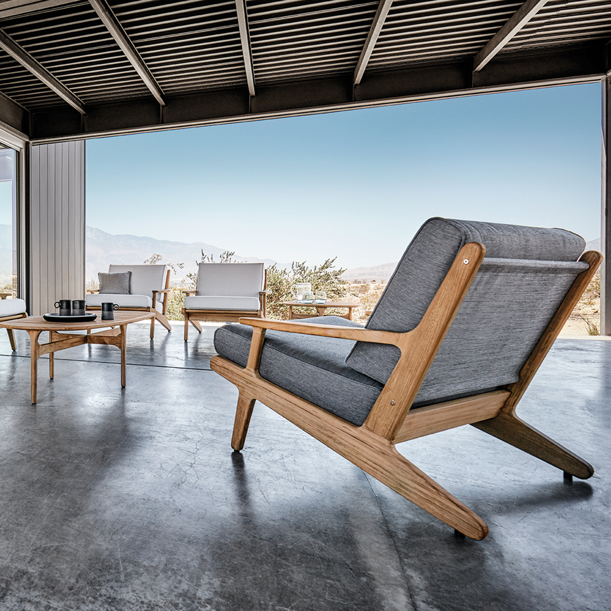 Bay Lounge Chair