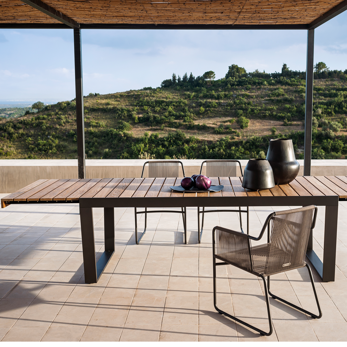 Spinnaker Extendable Dining Table 209-335 x 102 x 74 cm
