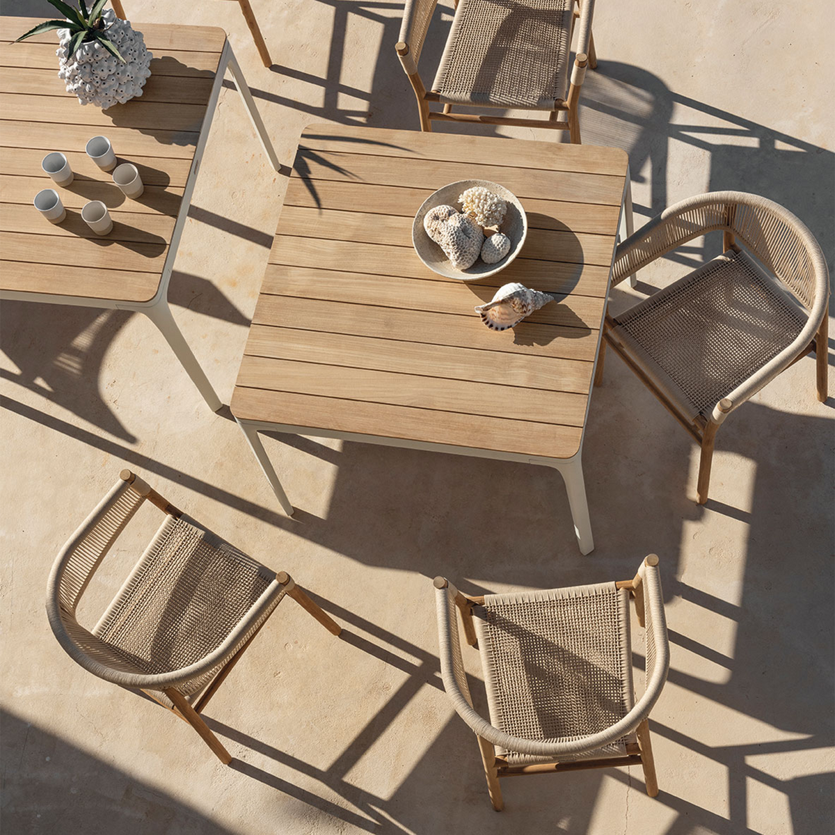 Play Square Table 99 x 99 x 75 cm