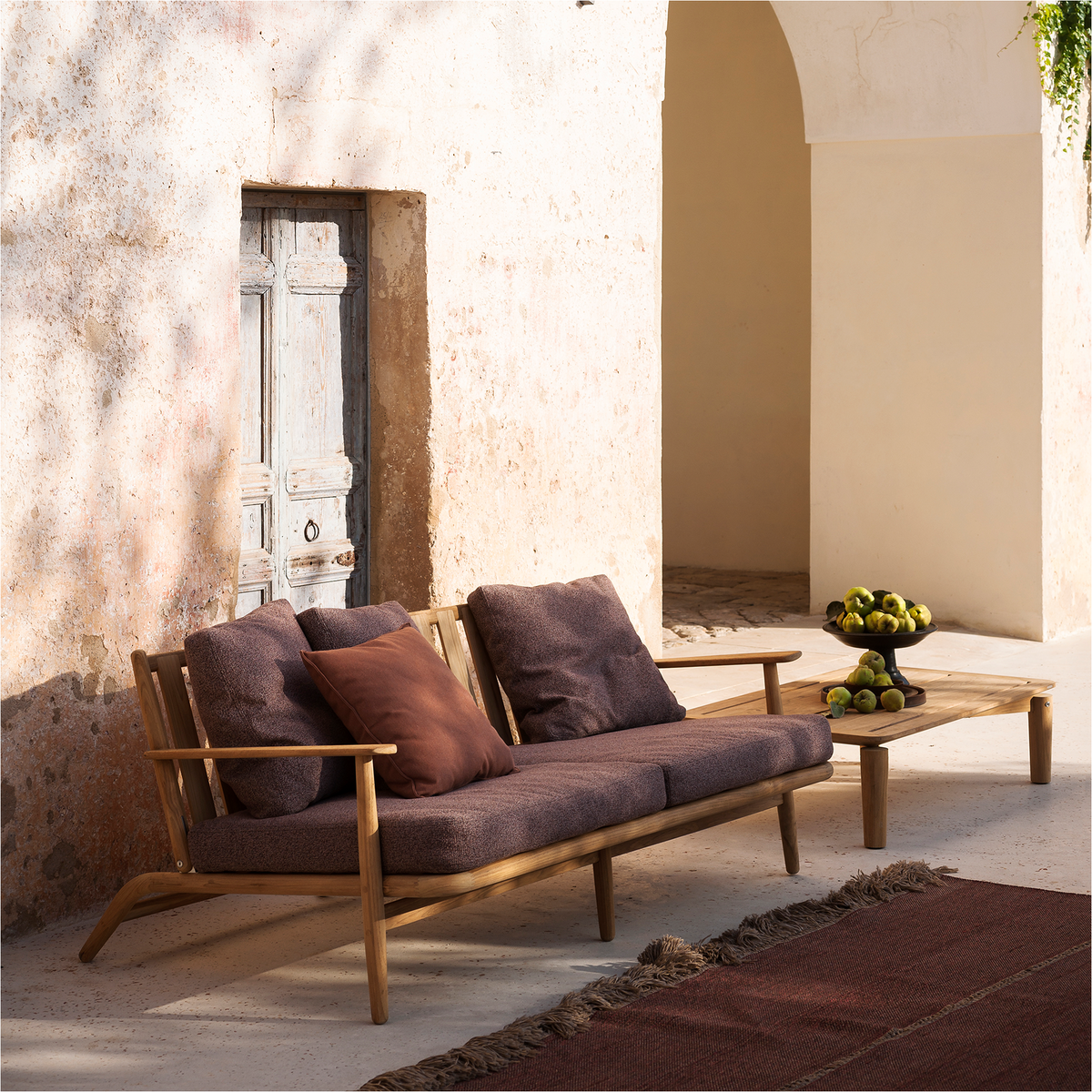 Roda Levante Coffee Table 120 x 68 x 31 cm, view 2