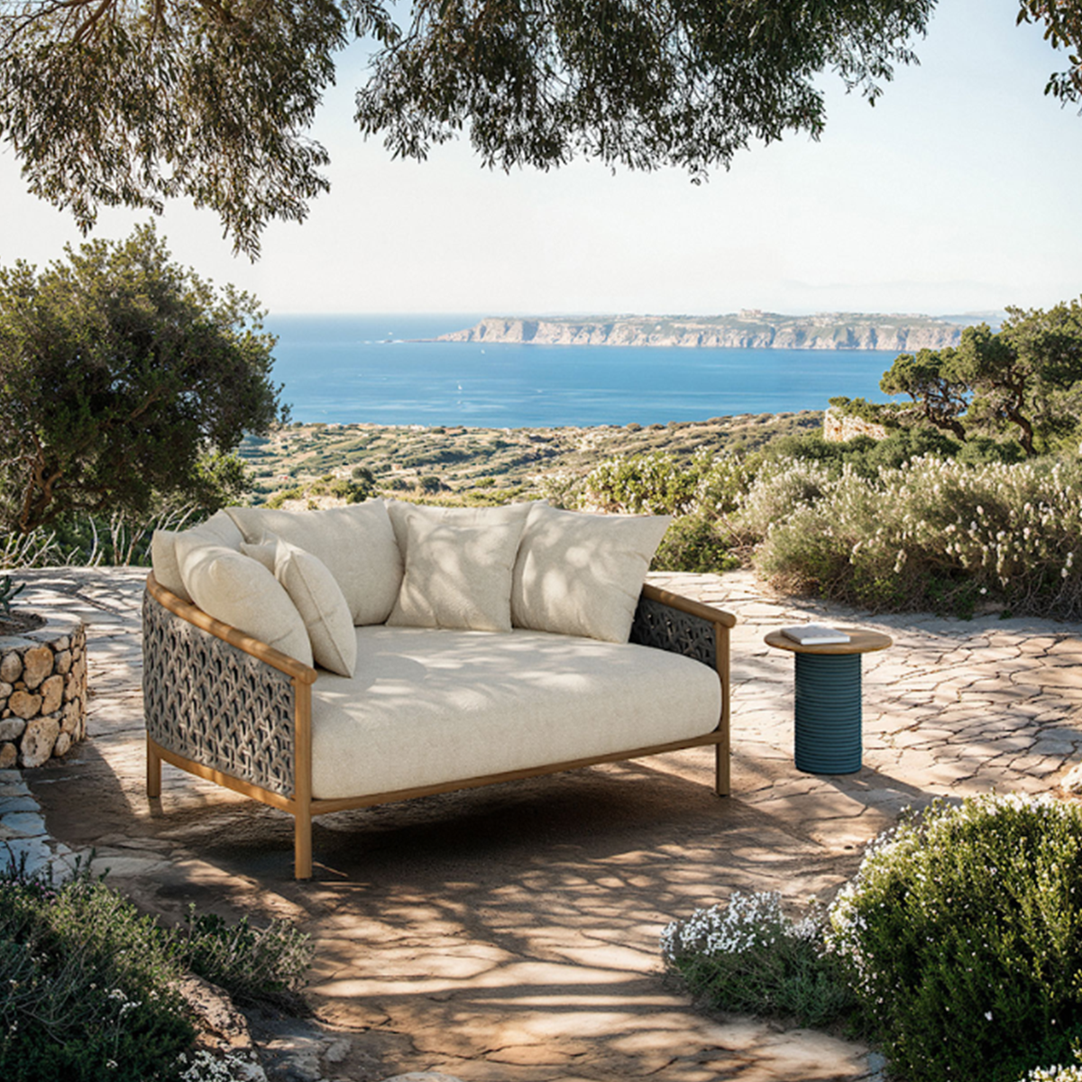 Patio Coffee Table 42 dia x 43 cm