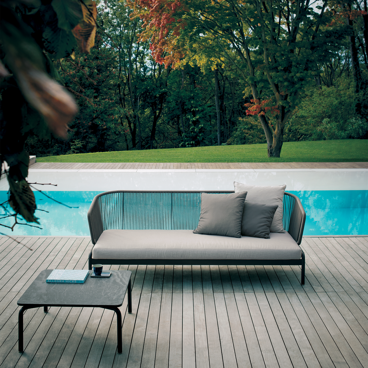 Spool Coffee Table 80 x 80 x 38 cm