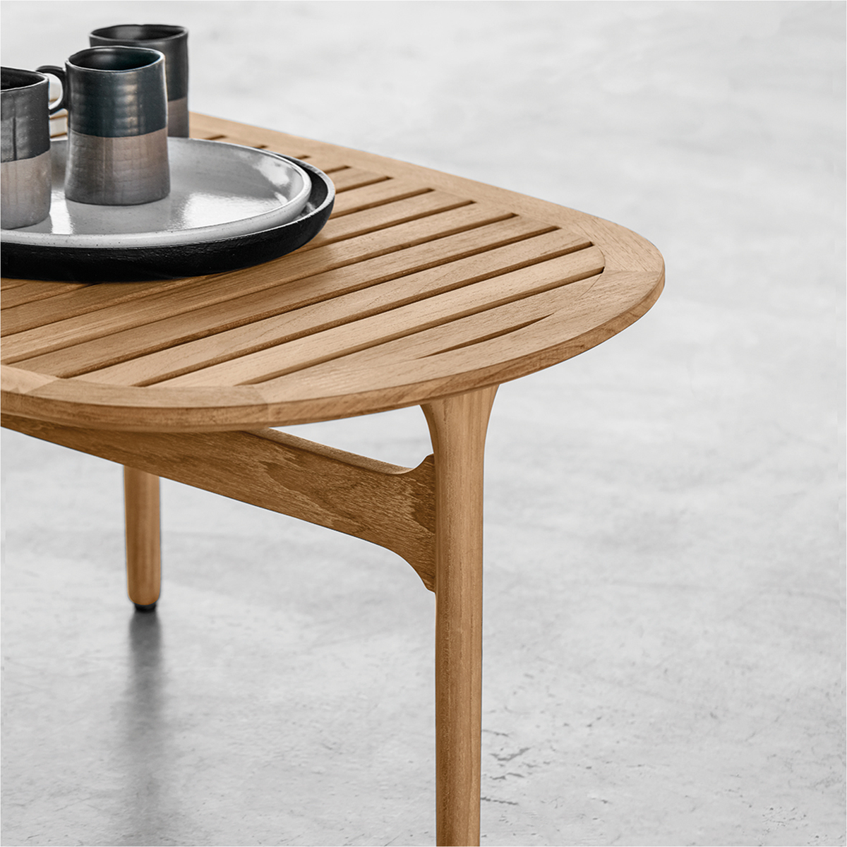 Bay Coffee Table 126 x 63 x 39 cm