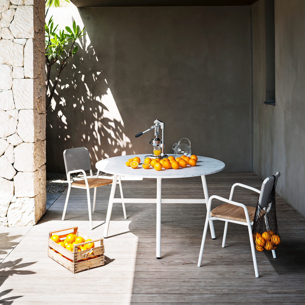 Gamma Dining Table 130 dia x 75 cm