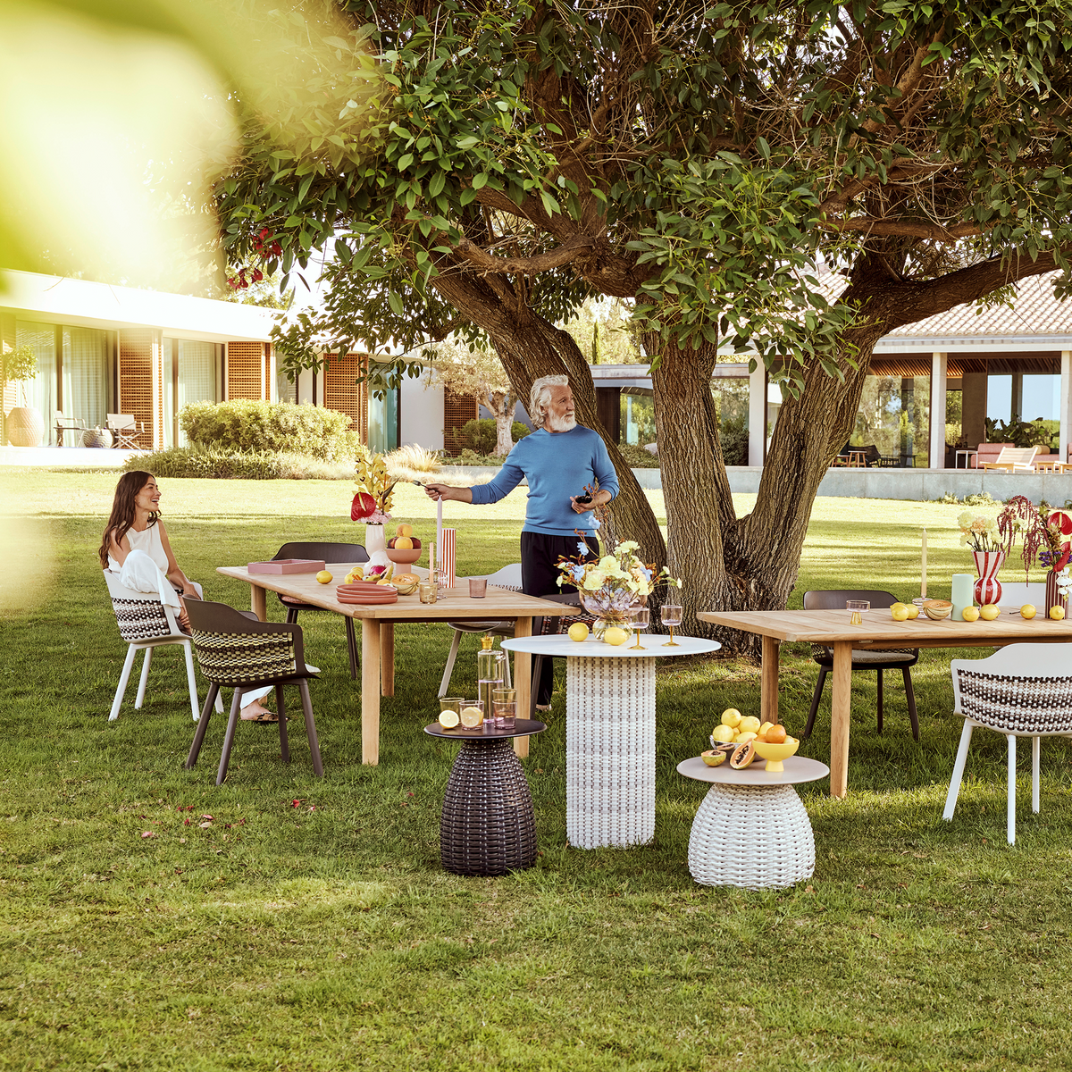 Tibbo Dining Table 278 x 103 x 74 cm