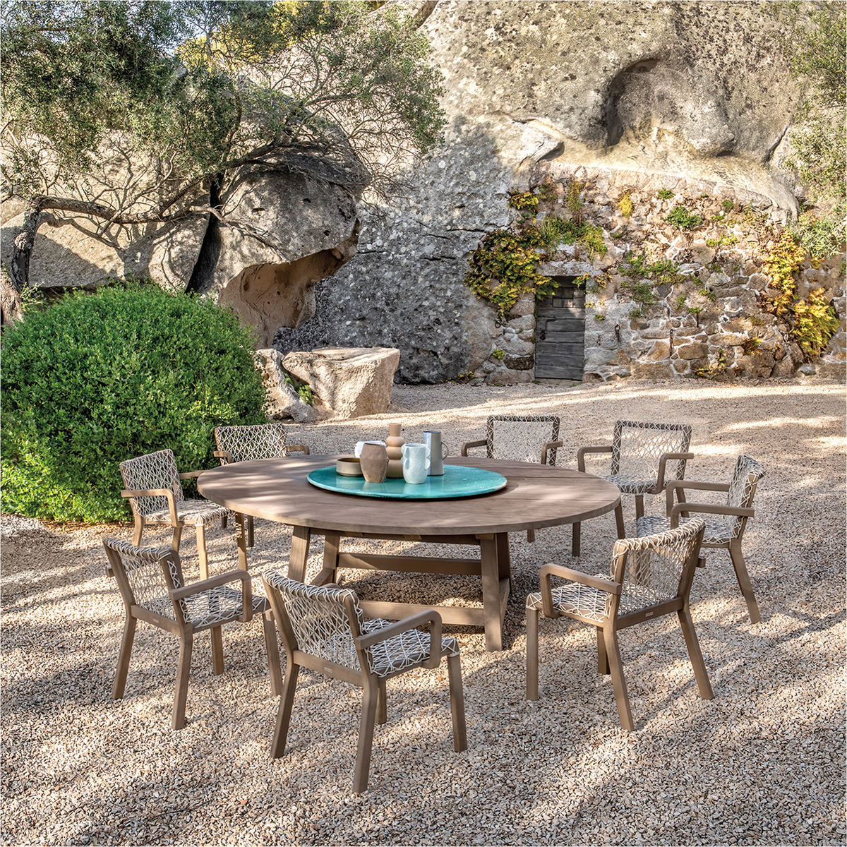 Rafael Dining Table 264 x 155 x 73.5 cm