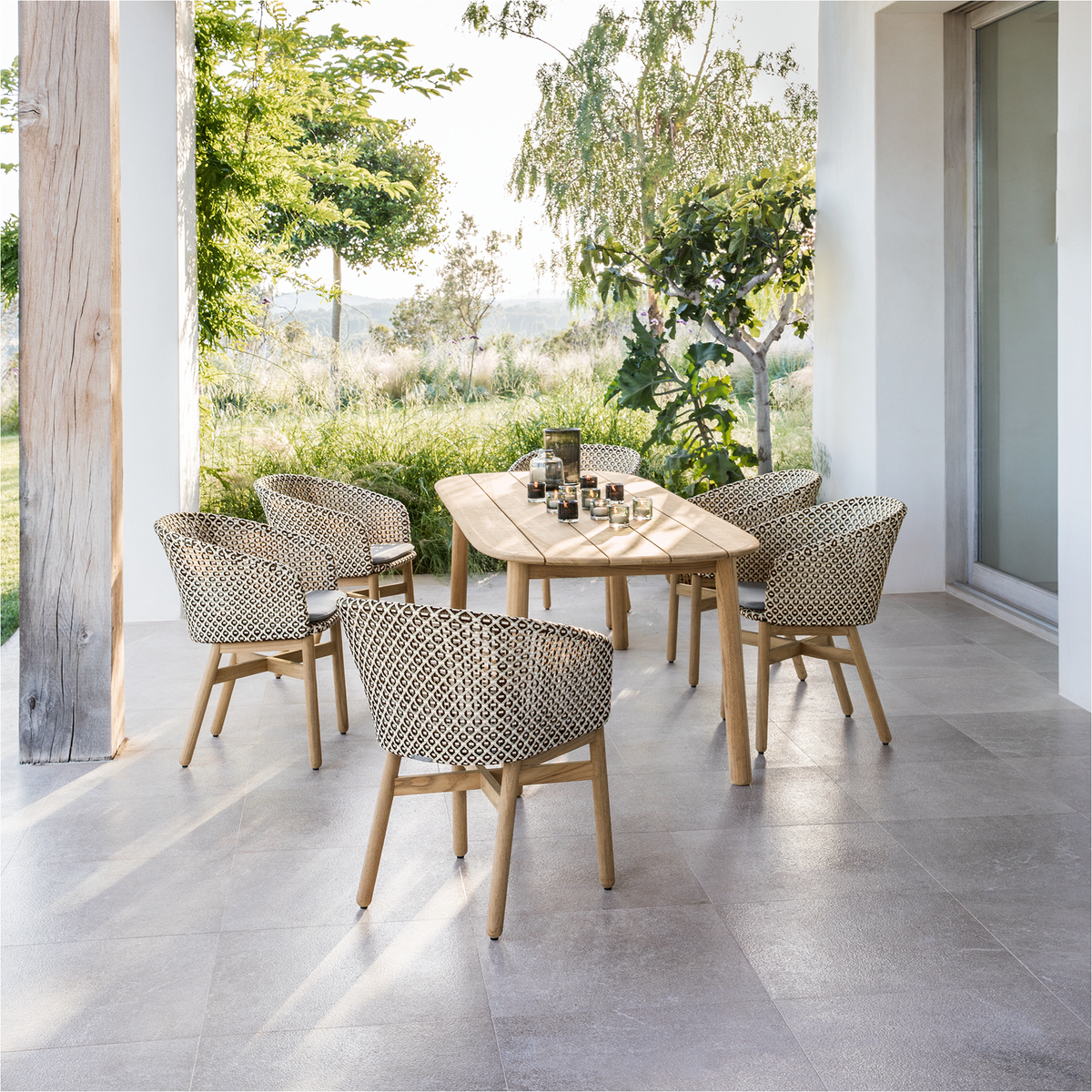 Mbrace Dining Table 200 x 90 x 73 cm
