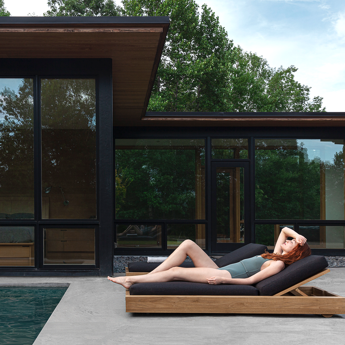 Desert Chaise with Wheels