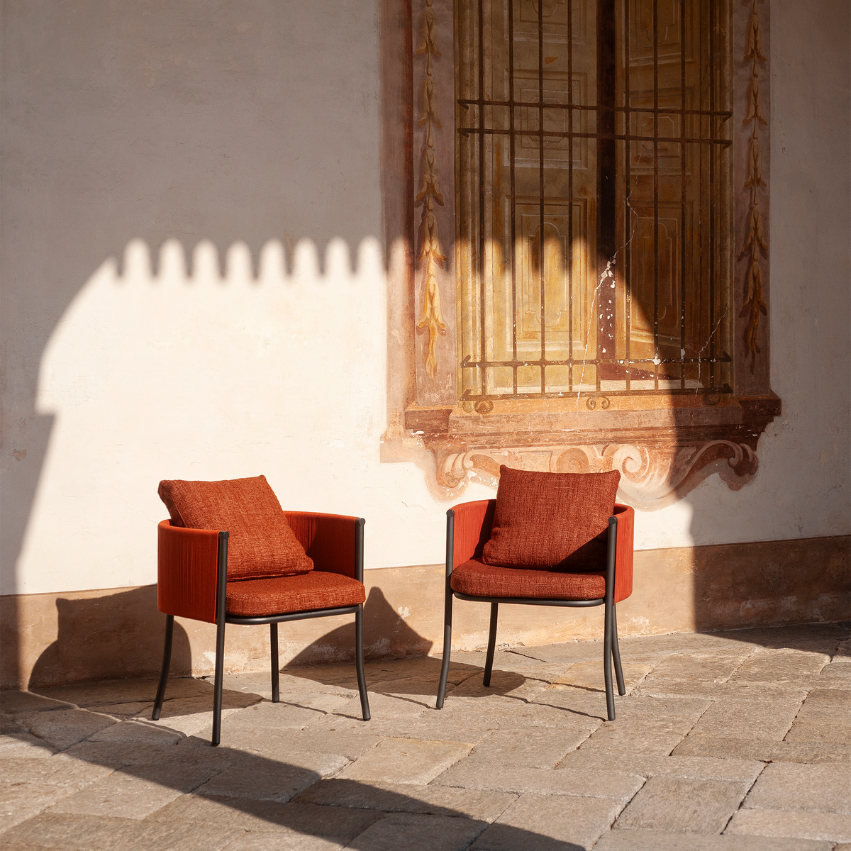 Roda Saddle Comfort Chair, view 3