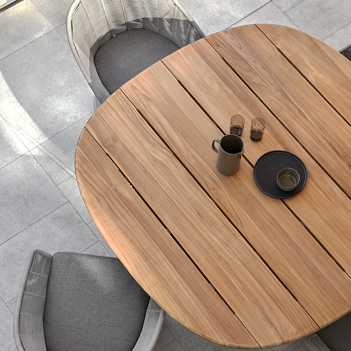 Collare Round Dining Table Teak 122 x 122 x 76 cm