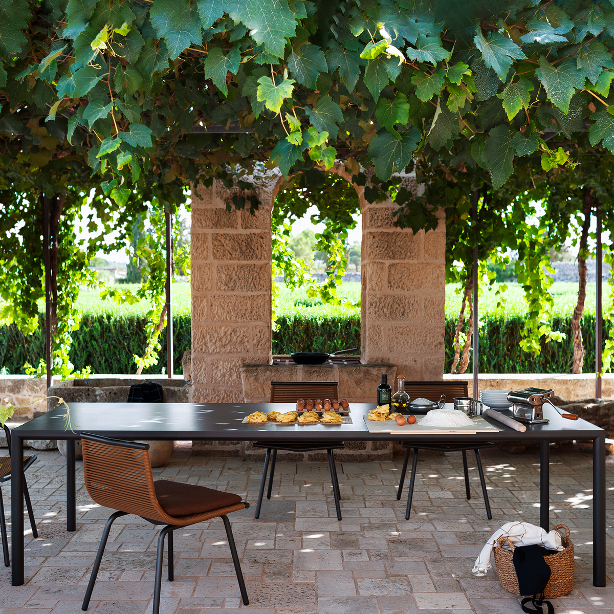 Plein Air Dining Table 280 x 80 x 74 cm