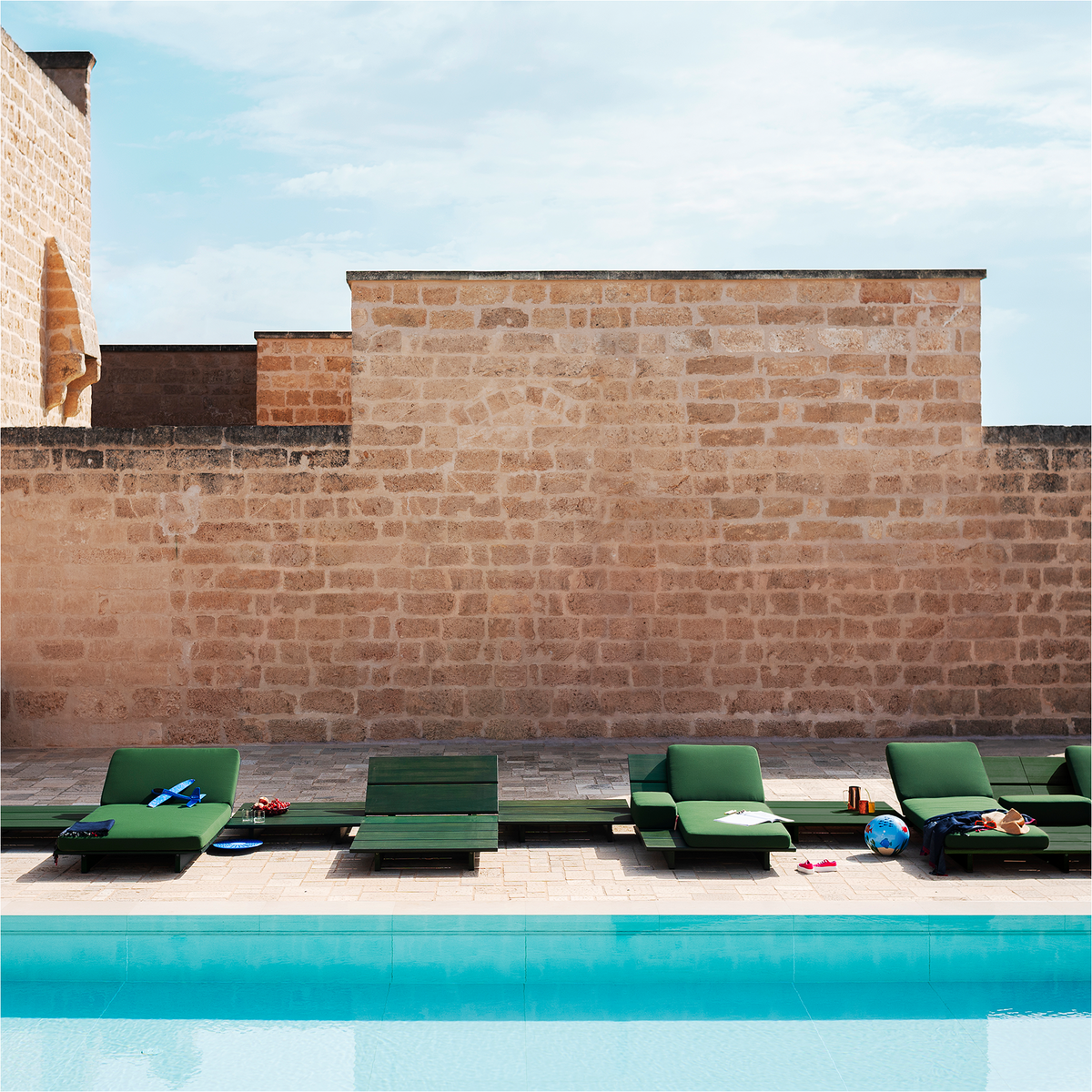 Eolie Sunlounger With 70 cm Seat