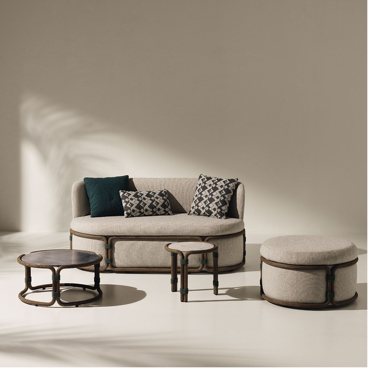 Rotin Coffee Table 43.5 dia x 42 cm