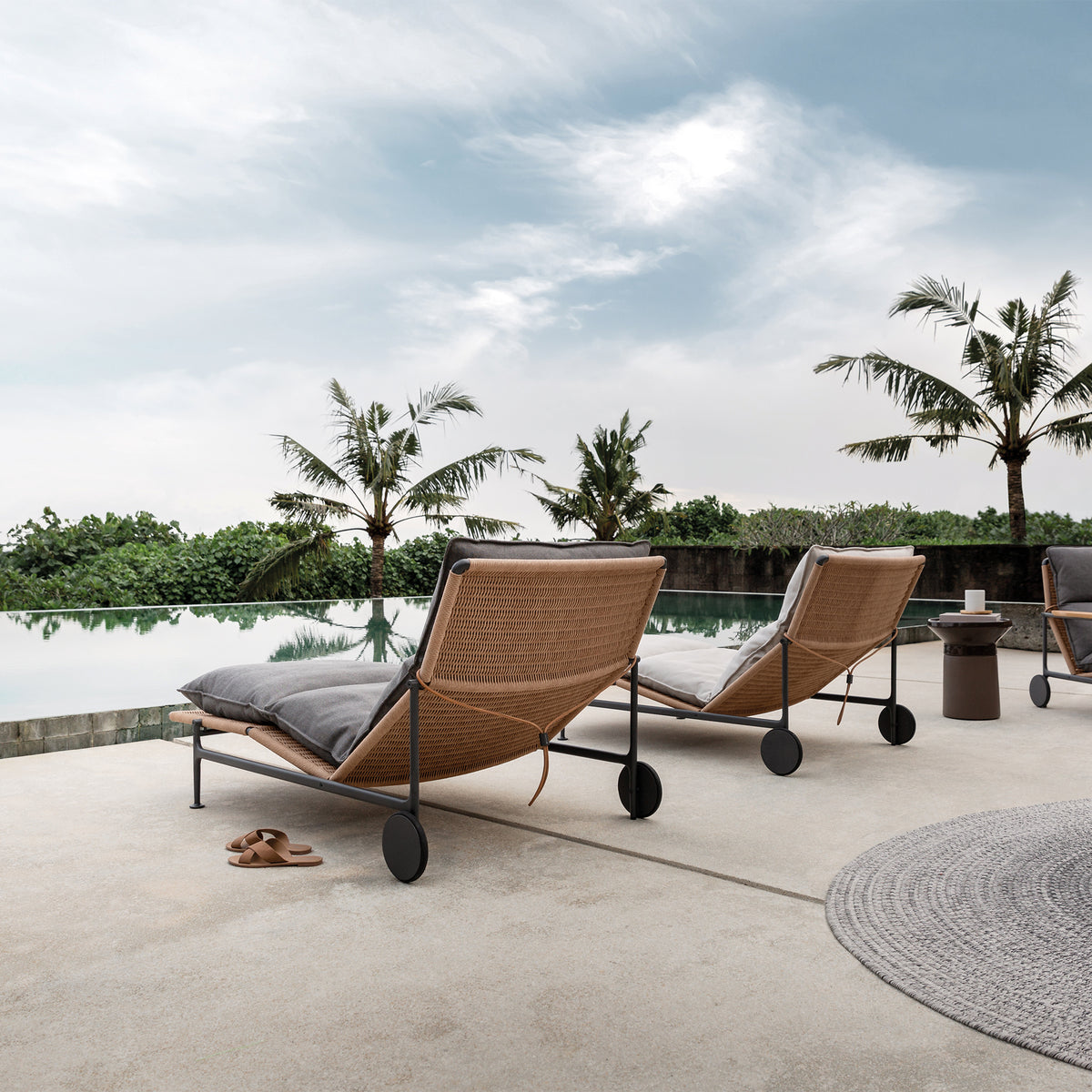 Zenith Lounger