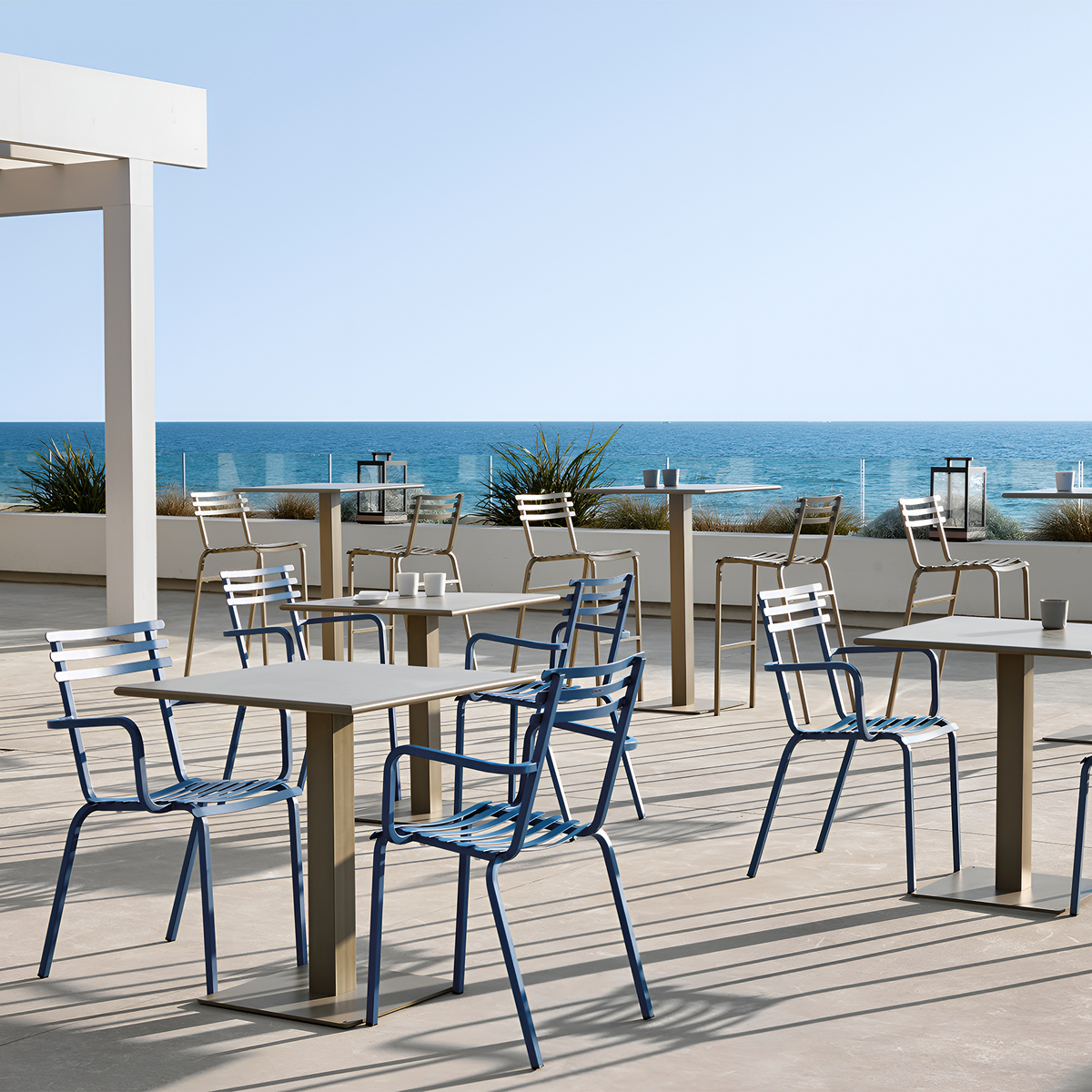 Flower Dining Table 70 x 70 x 75 cm
