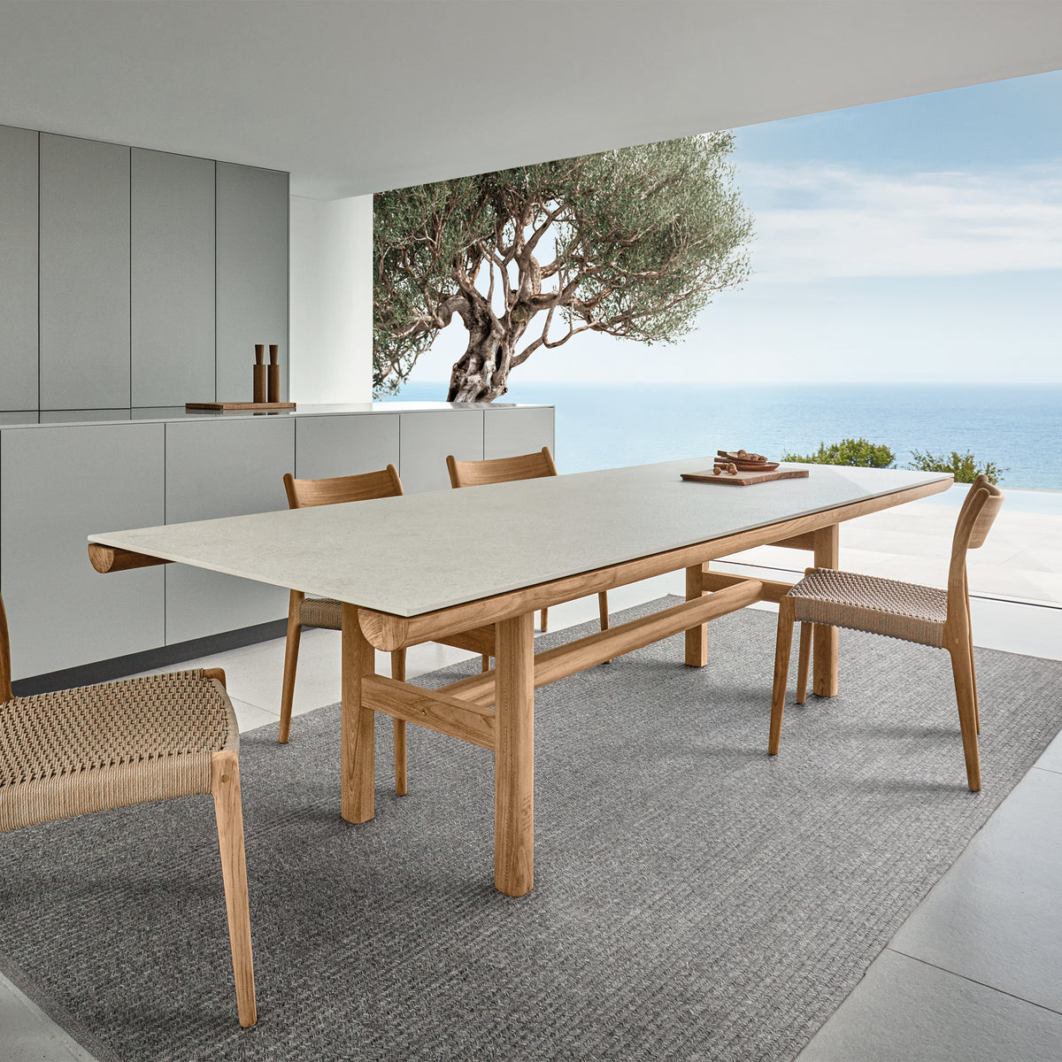 Rail Dining Table 290 x 99 x 74 cm