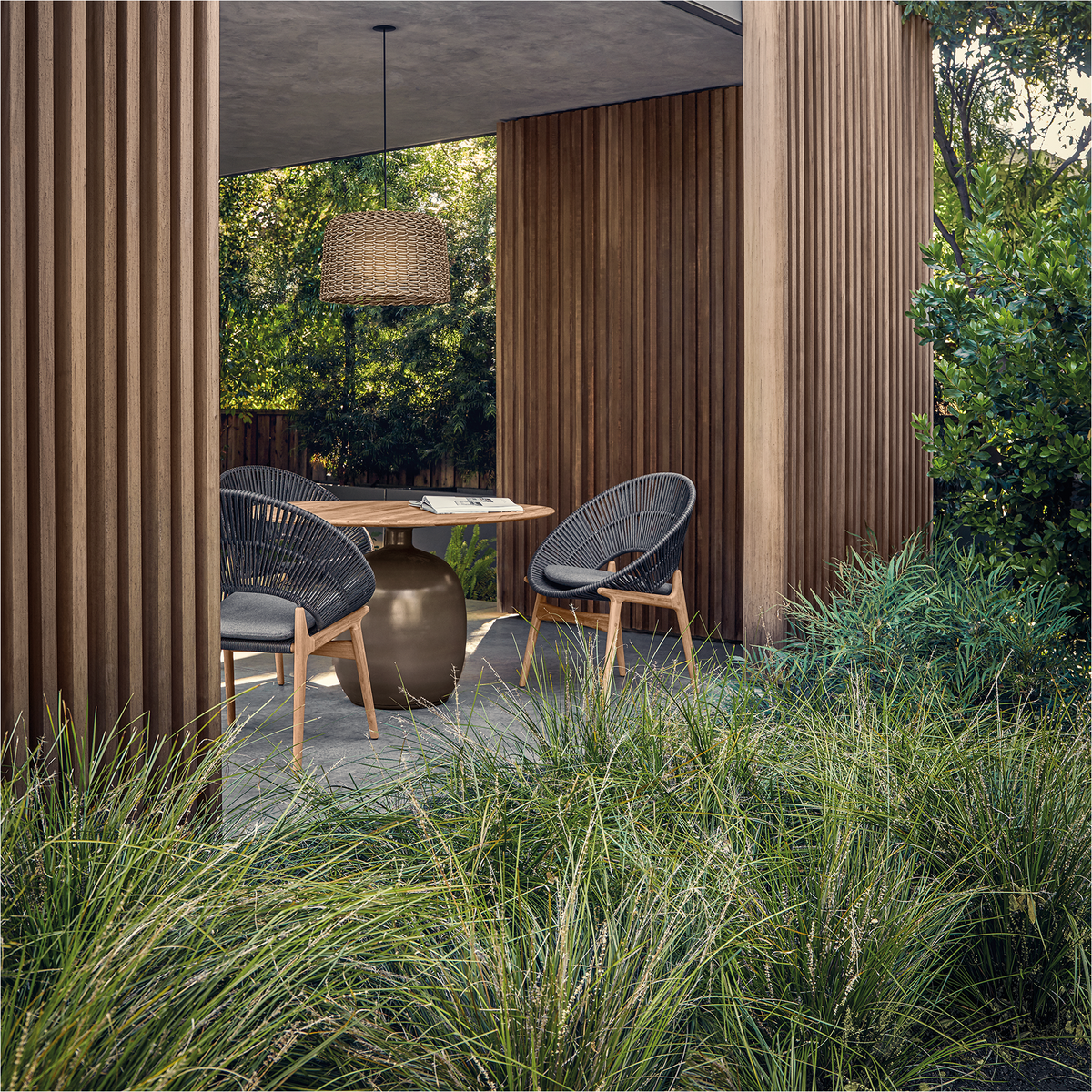 Kasha Dining Table 120 dia x 74.5 cm