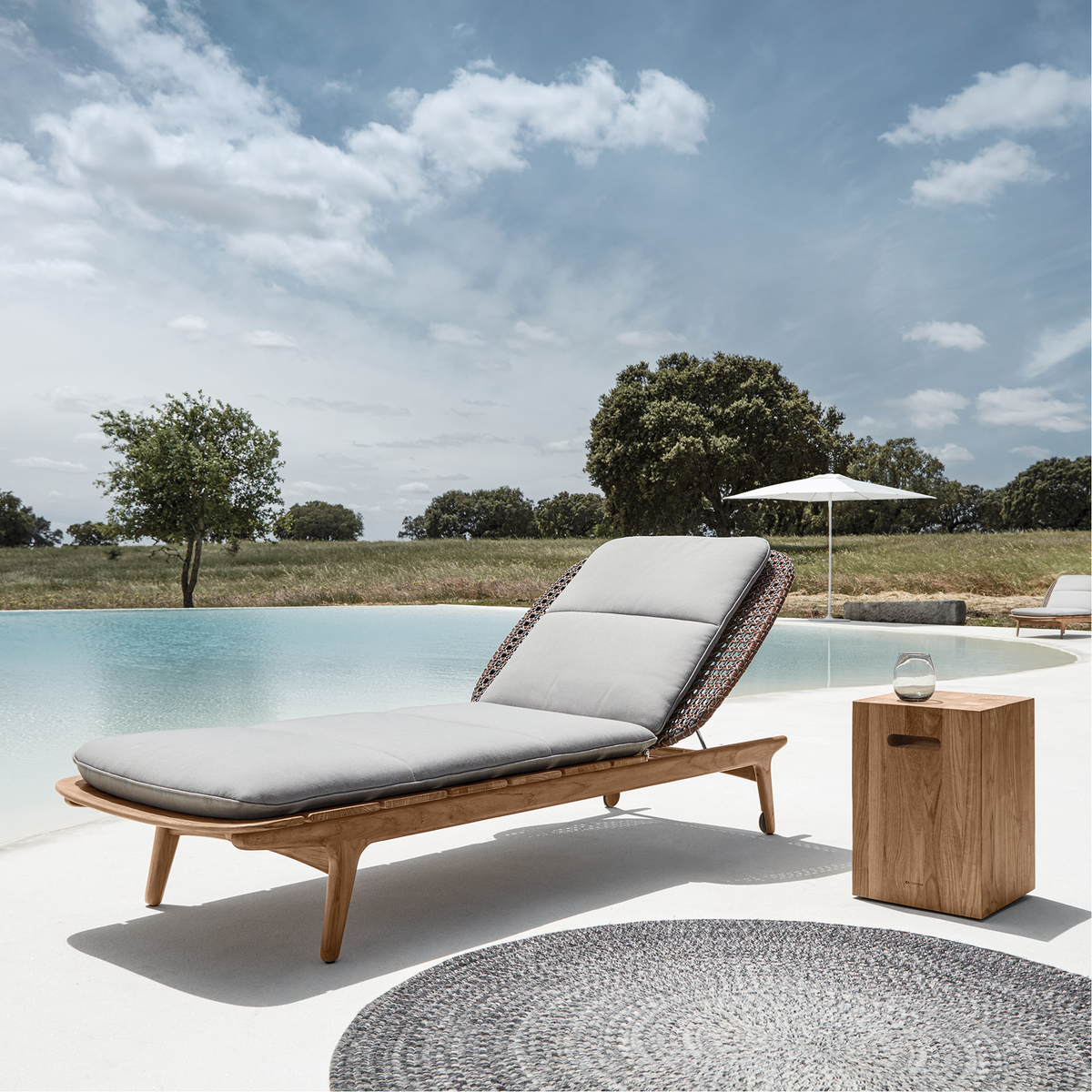 Kay Lounger