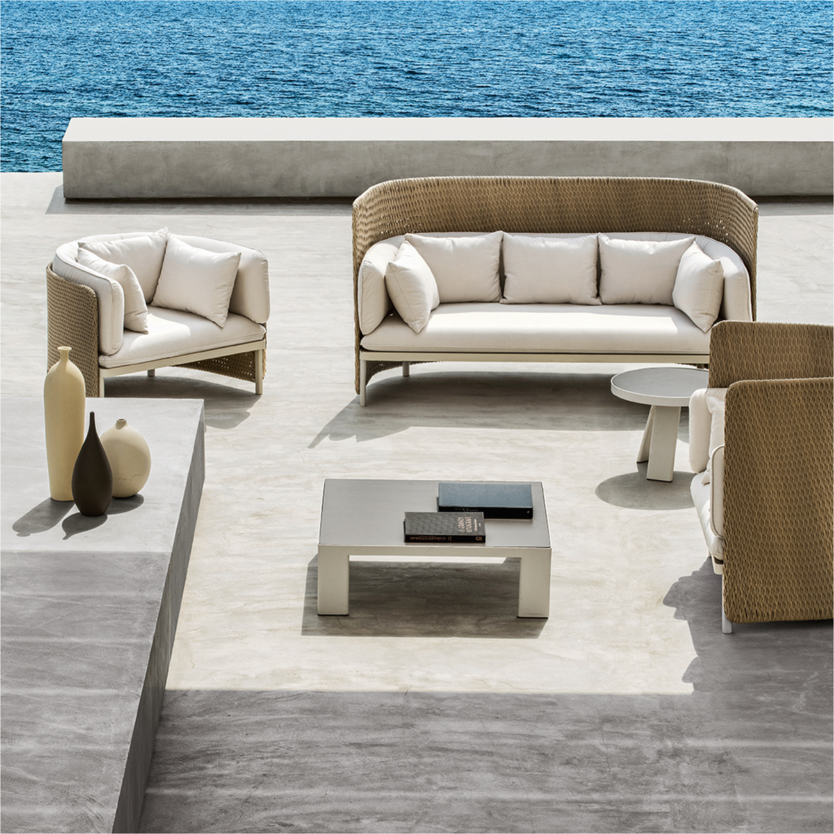 Esedra Lounge Armchair