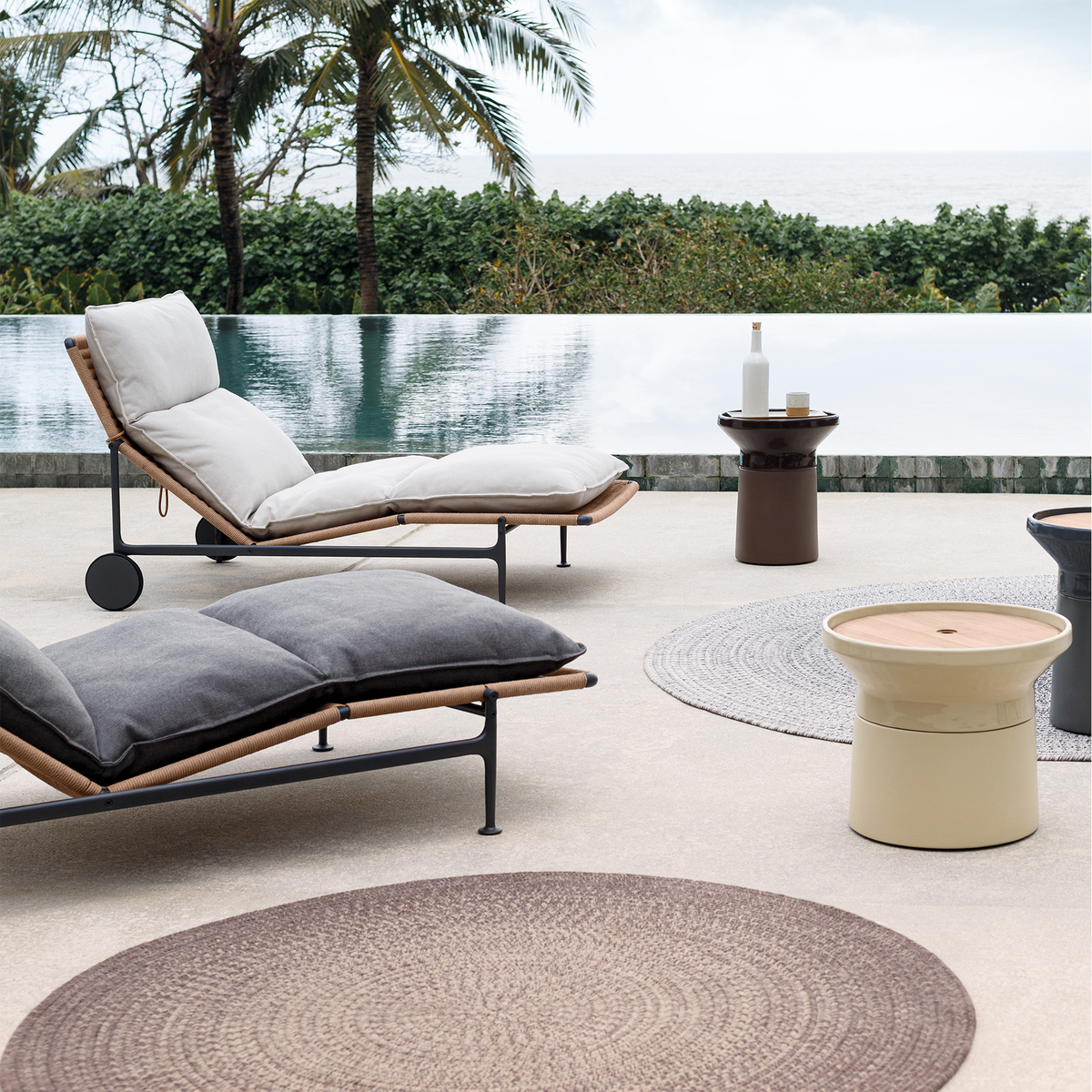 Coso Side Table 40 dia x 48.5 cm
