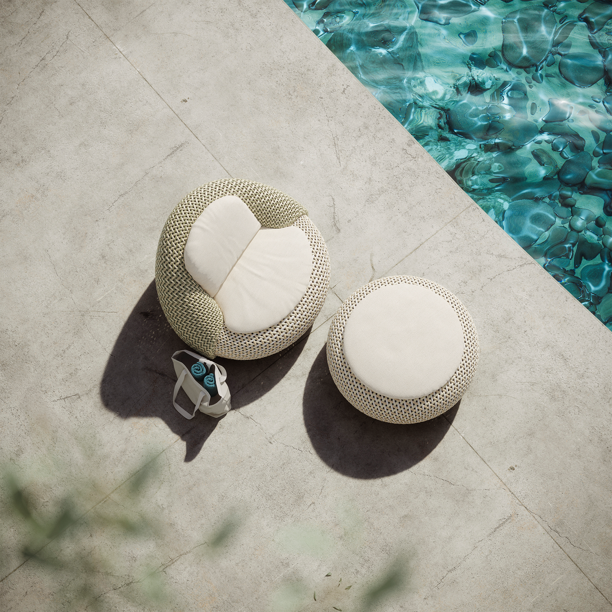 Atolo Footstool