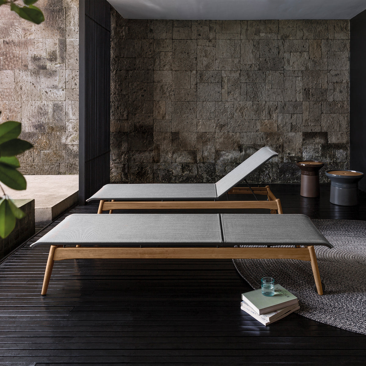 Sway Teak Lounger