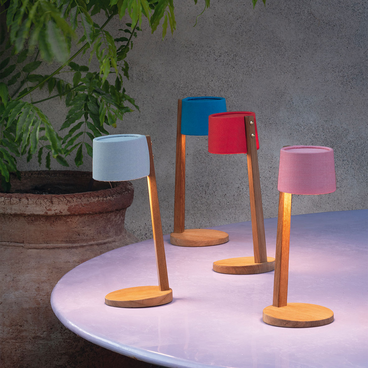 Gaia Table Lamp