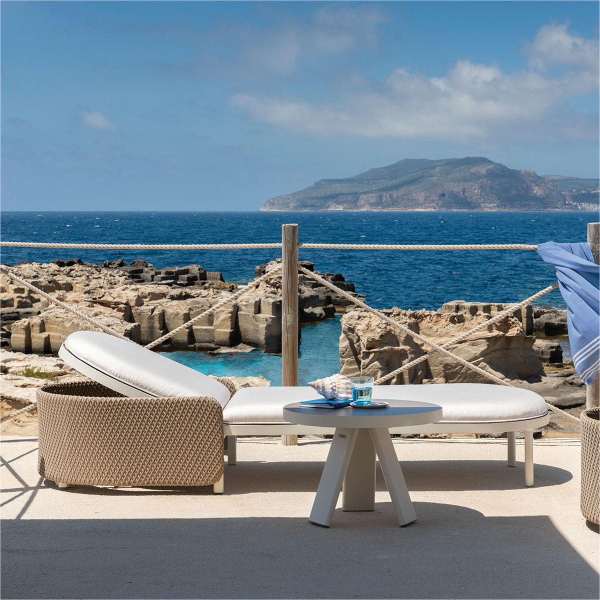 Esedra Sunbed