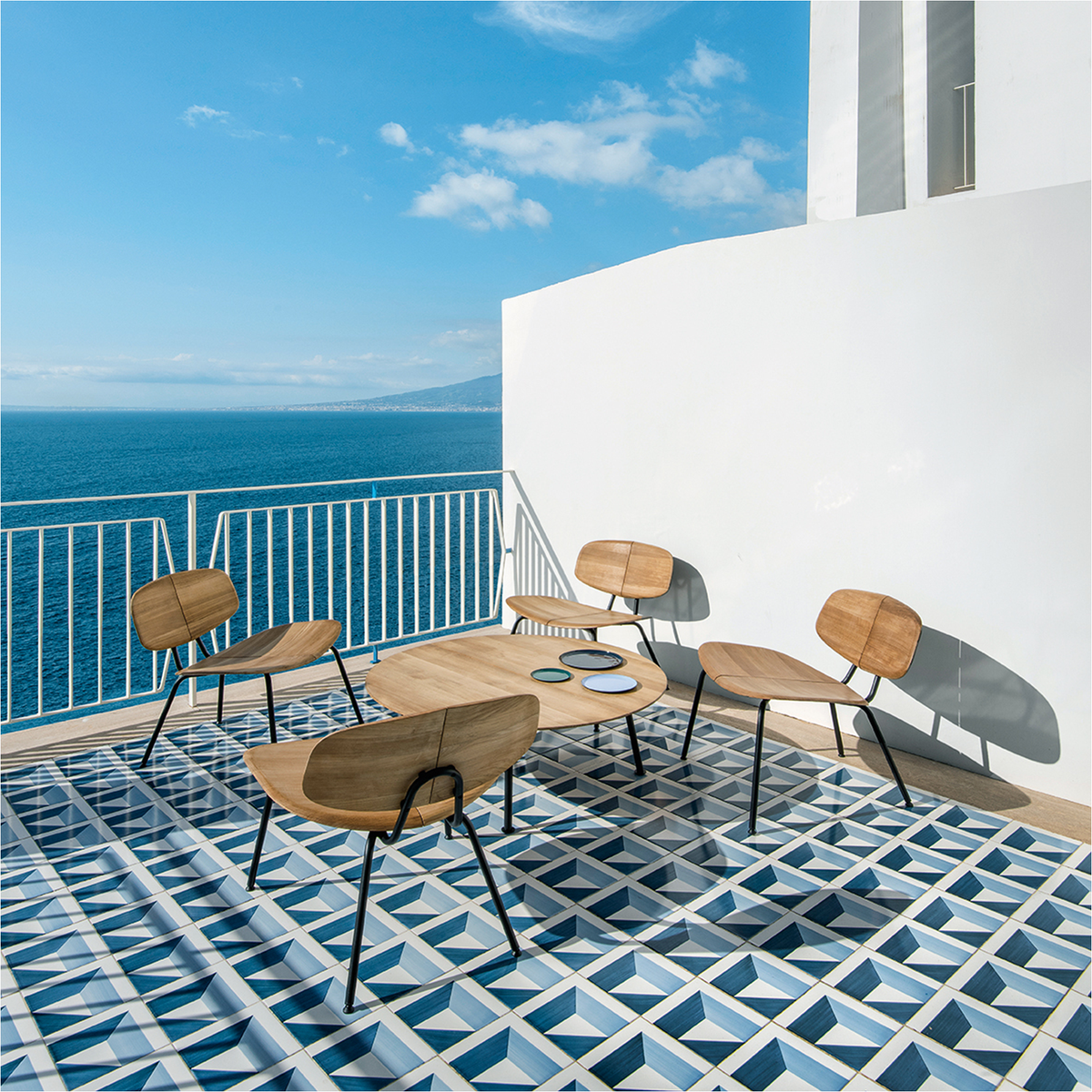 Agave Lounge Chair