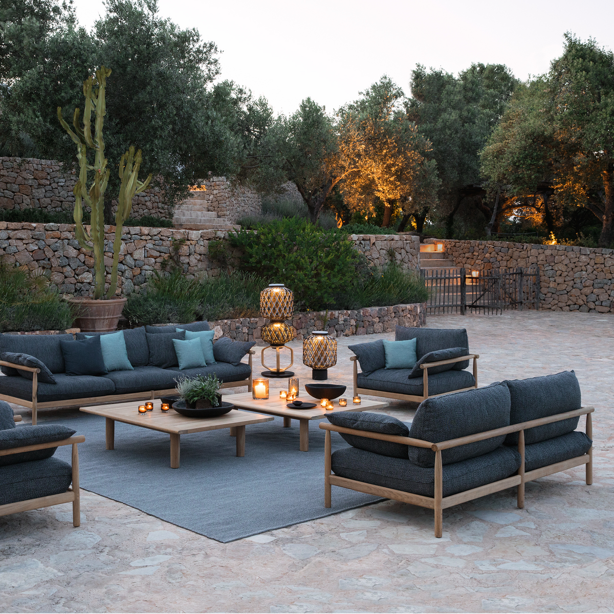 Tibbo 2-Seater With Dry + Seat Back & 2 Side Cushion