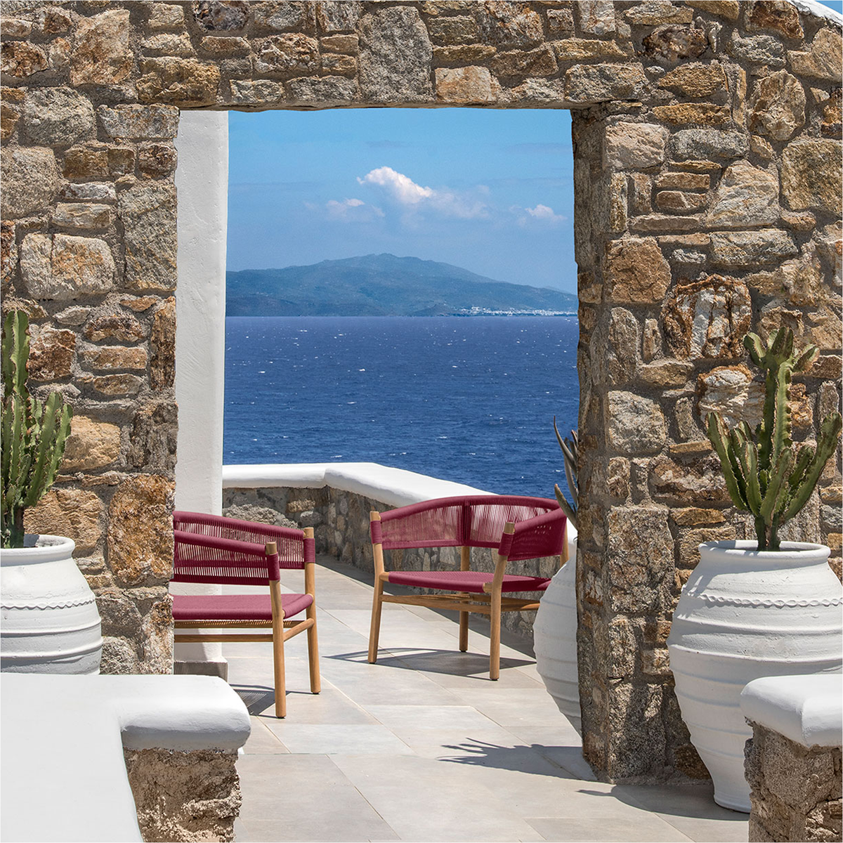 Kilt Lounge Armchair