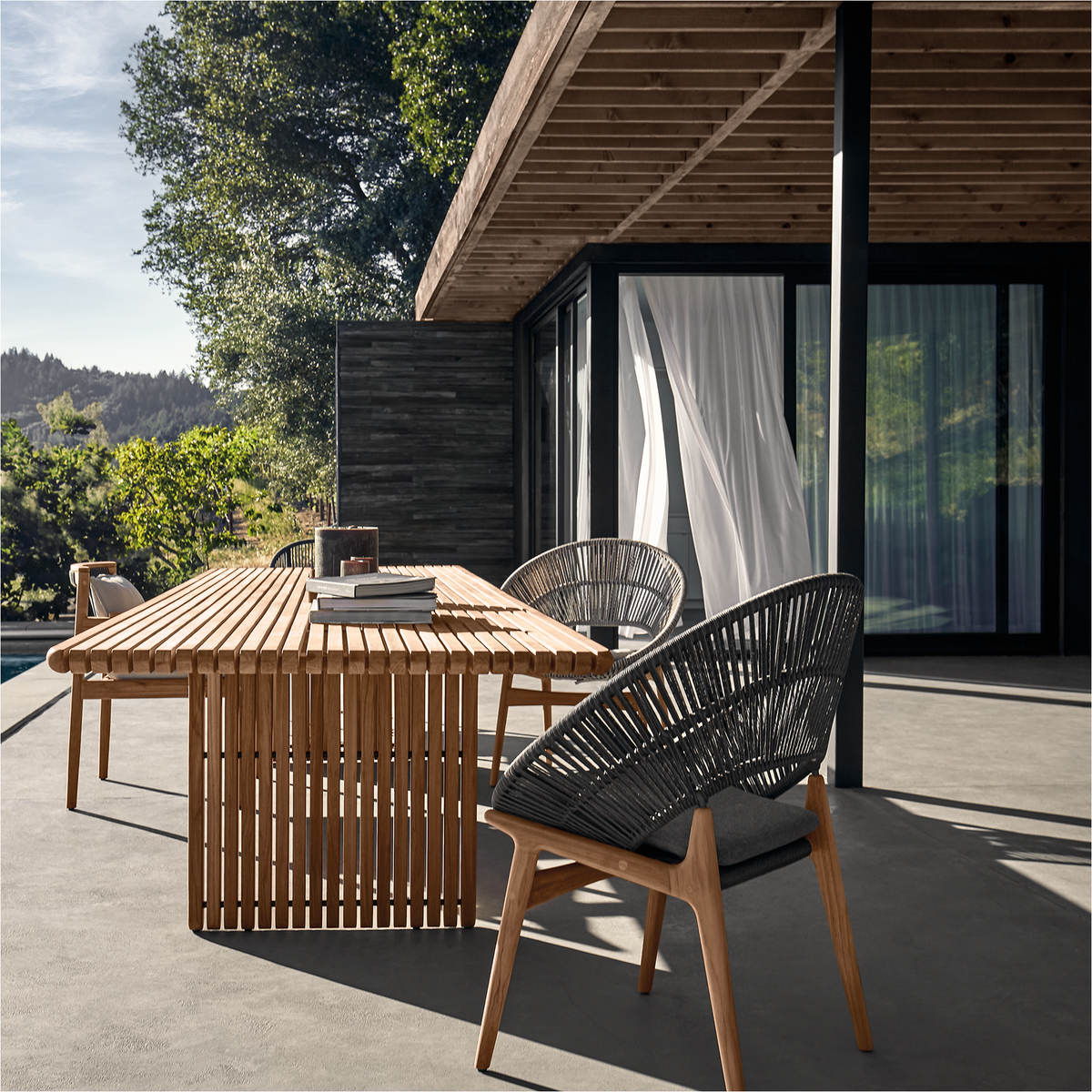 Deck Dining Table 365 x 111 x 74 cm