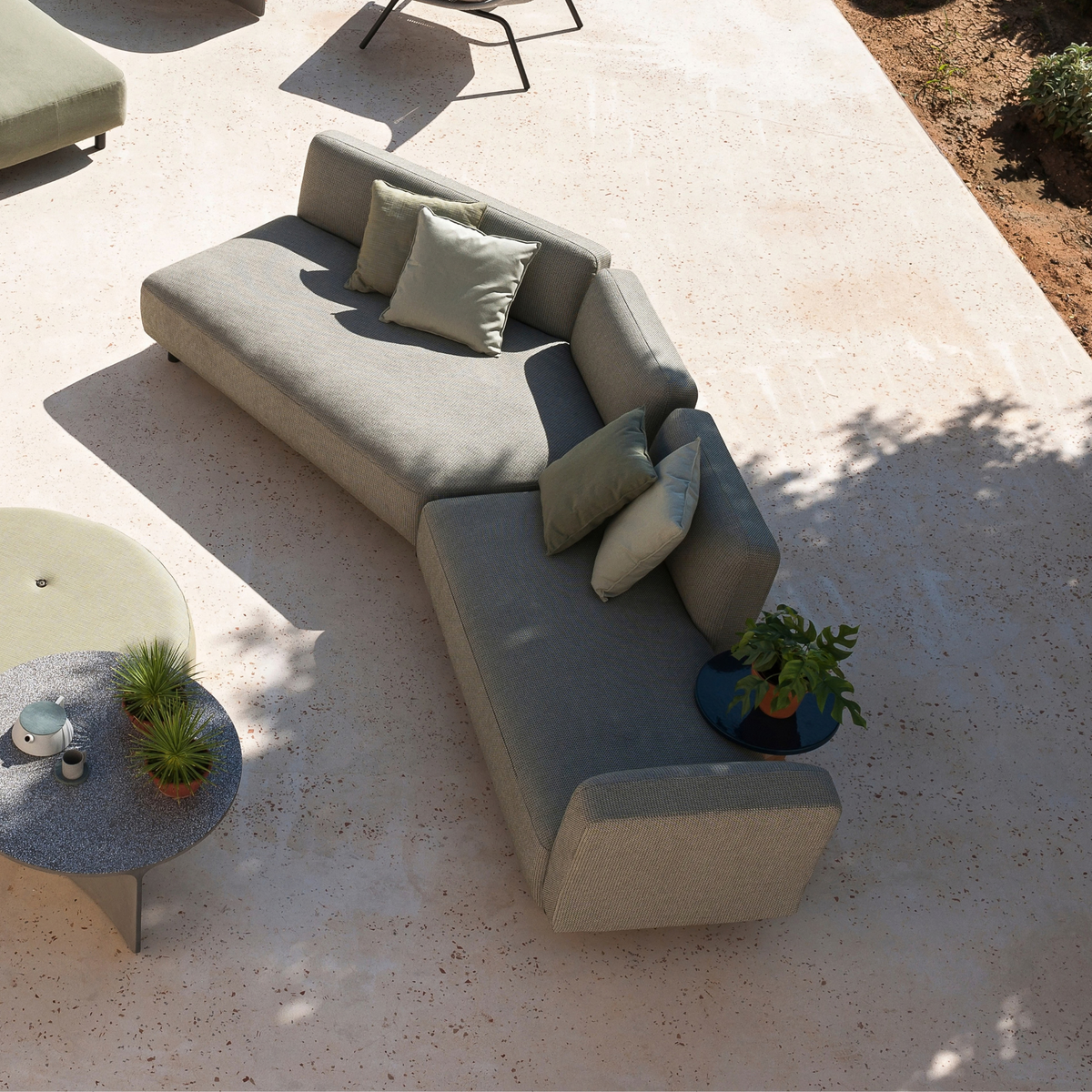 Roda Mamba Sofa Composition 3, long aluminium outdoor sofa with angled ends and four backrests