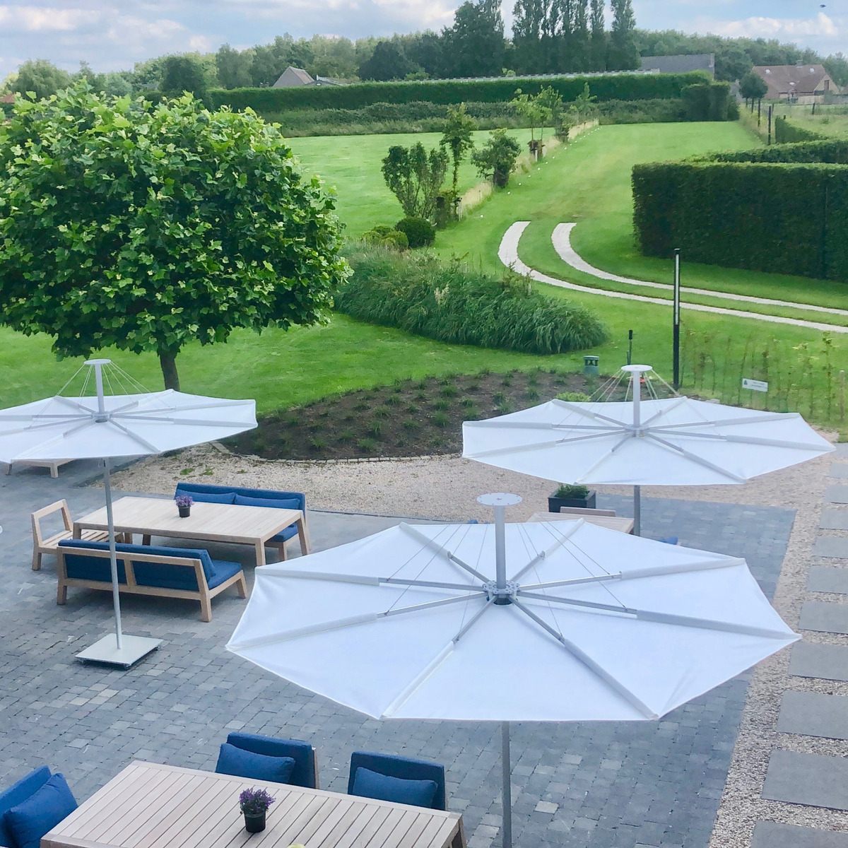 Infina Round Center Post Umbrella 3 m